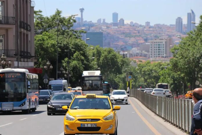 Ankara'da 1 Mayıs nedeniyle bazı yollar trafiğe kapatılacak