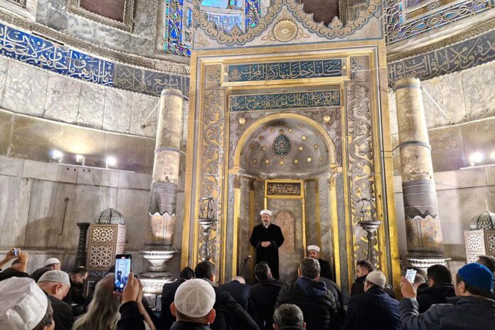 Diyanet İşleri Başkanı Erbaş: Çocuklarımıza namazın önemini anlatalım