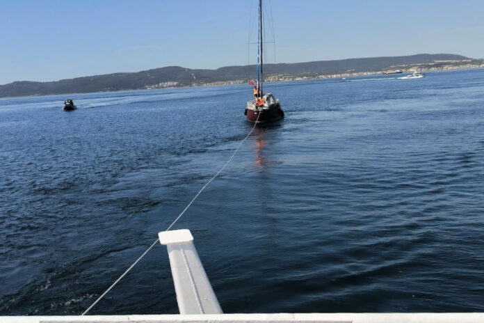 Çanakkale Boğazı'nda tekne arızası