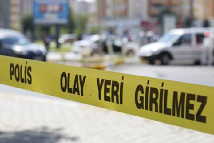 Öğrencilerin kavgasına veliler dahil oldu: 1 ağır yaralı