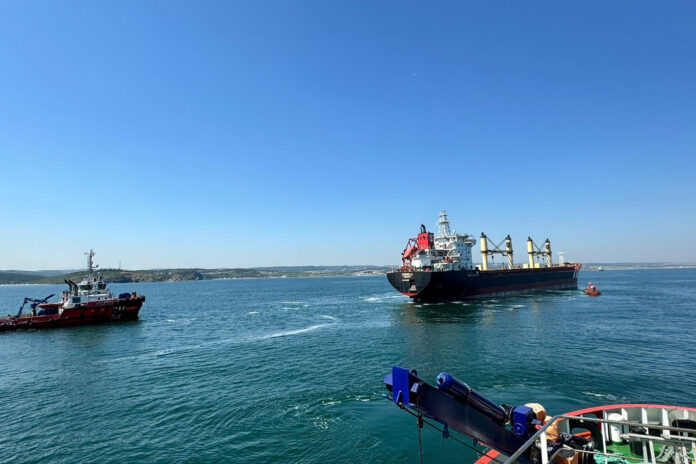 Çanakkale Boğazı'nda gemi trafiği yeniden açıldı