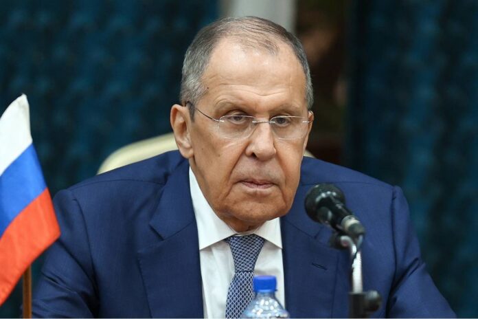 Lavrov: Fransız askeri eğitmenleri Ukrayna'da 'meşru hedef' olacak