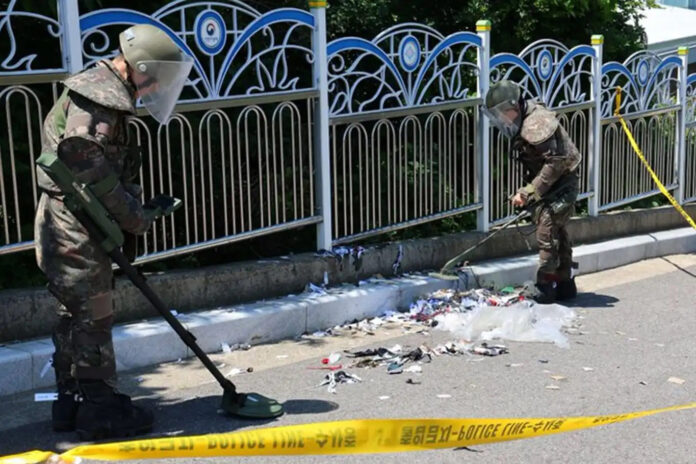 Kuzey Kore'nin çöp balonları Seul'deki uçuşları aksattı, çatı yangınına neden oldu