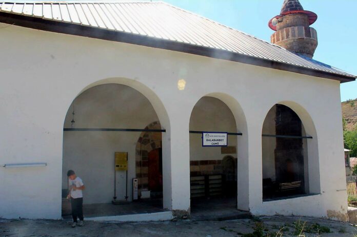 Bingöl'ün Kiğı ilçesinde bulunan 623 yıllık Balaban Bey Camii restore edilecek